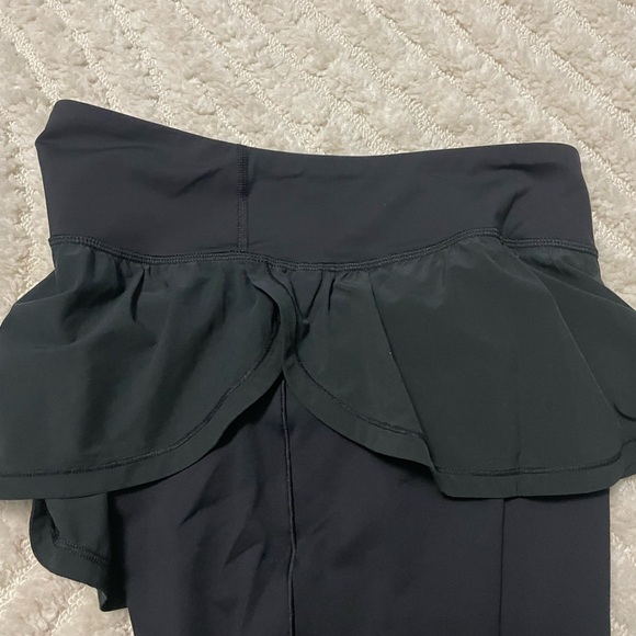 Lululemon leggings size 8 - Picture 4 of 5